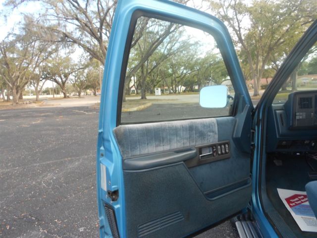 1993 Blue Chevrolet C/K Pickup 1500 REG CAB 4wd