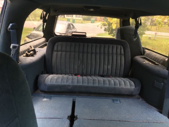 1993 Chevrolet Suburban SUV