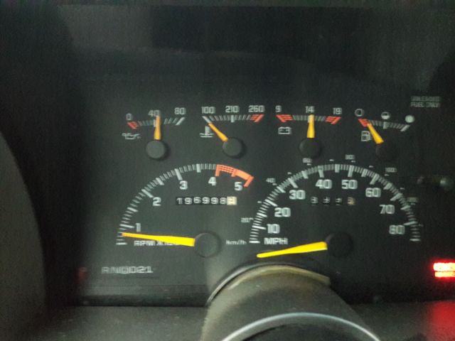 1994 White Chevrolet Suburban SUV