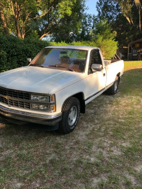1992 White Chevrolet Silverado 1500