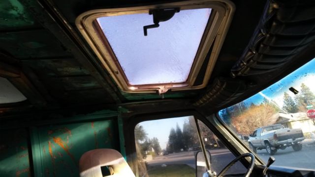 1972 Gold Chevrolet C-10