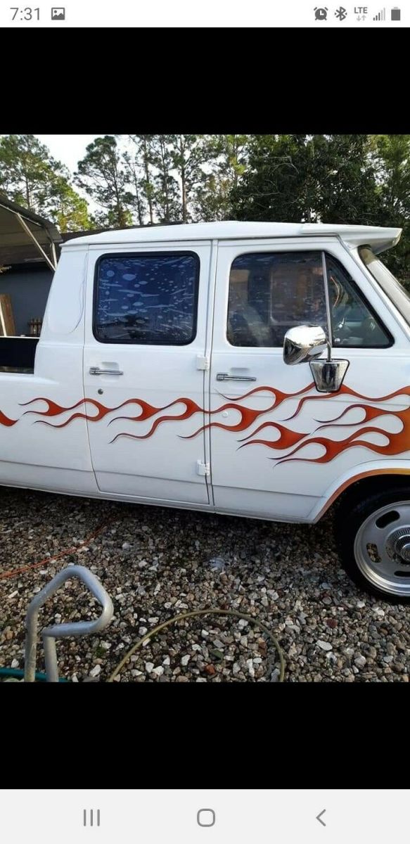 1972 Chevrolet G20 Van Extended Passenger Van
