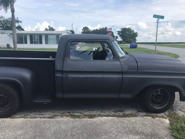 1977 Black Ford F-100 Cab & Chassis