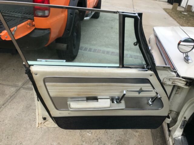 1964 White Chrysler 300 Series Sedan