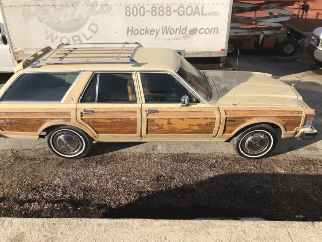 1978 Yellow Chrysler Town & Country Wagon
