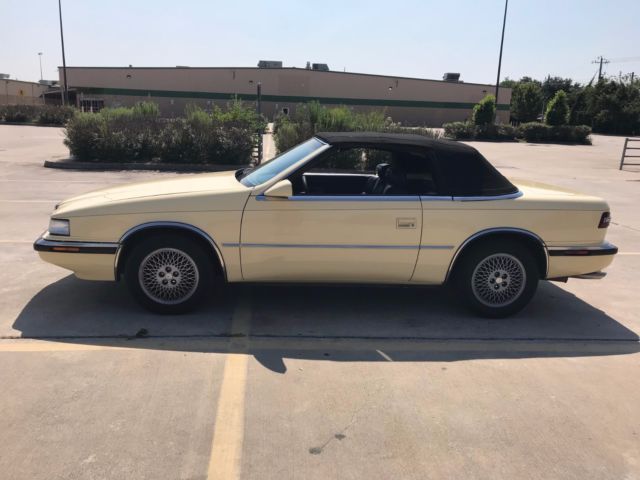 1990 Yellow Chrysler Other Convertible