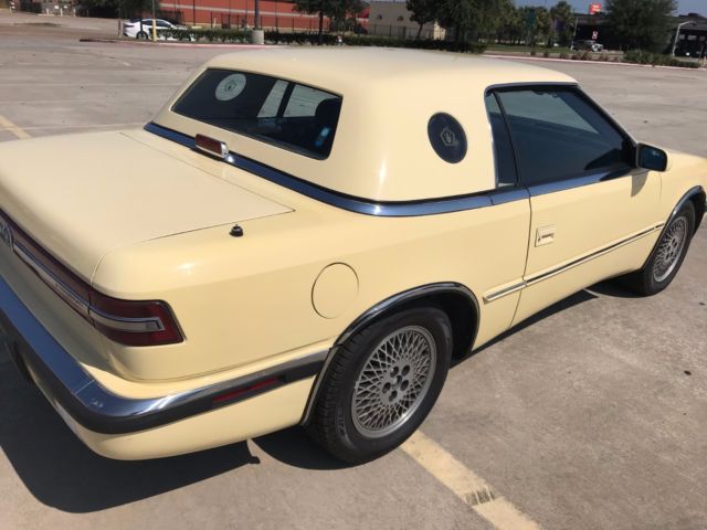 1990 Yellow Chrysler Other Convertible