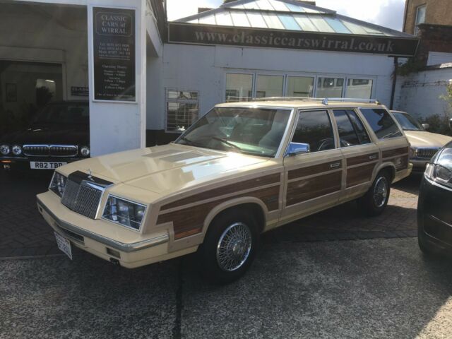 1985 Chrysler Town & Country