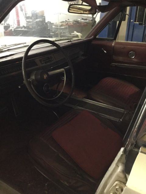 1968 White Chrysler 300 Series Sedan