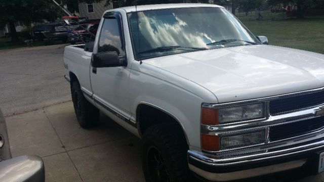 1994 White Chevrolet C/K Pickup 1500 Standard Cab Pickup