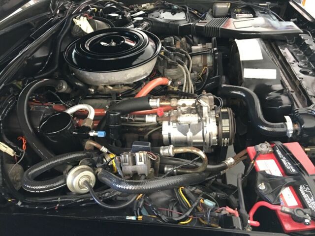 1985 Black Lincoln Town Car Sedan