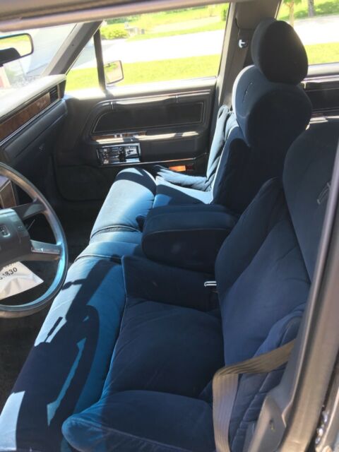 1985 Black Lincoln Town Car Sedan