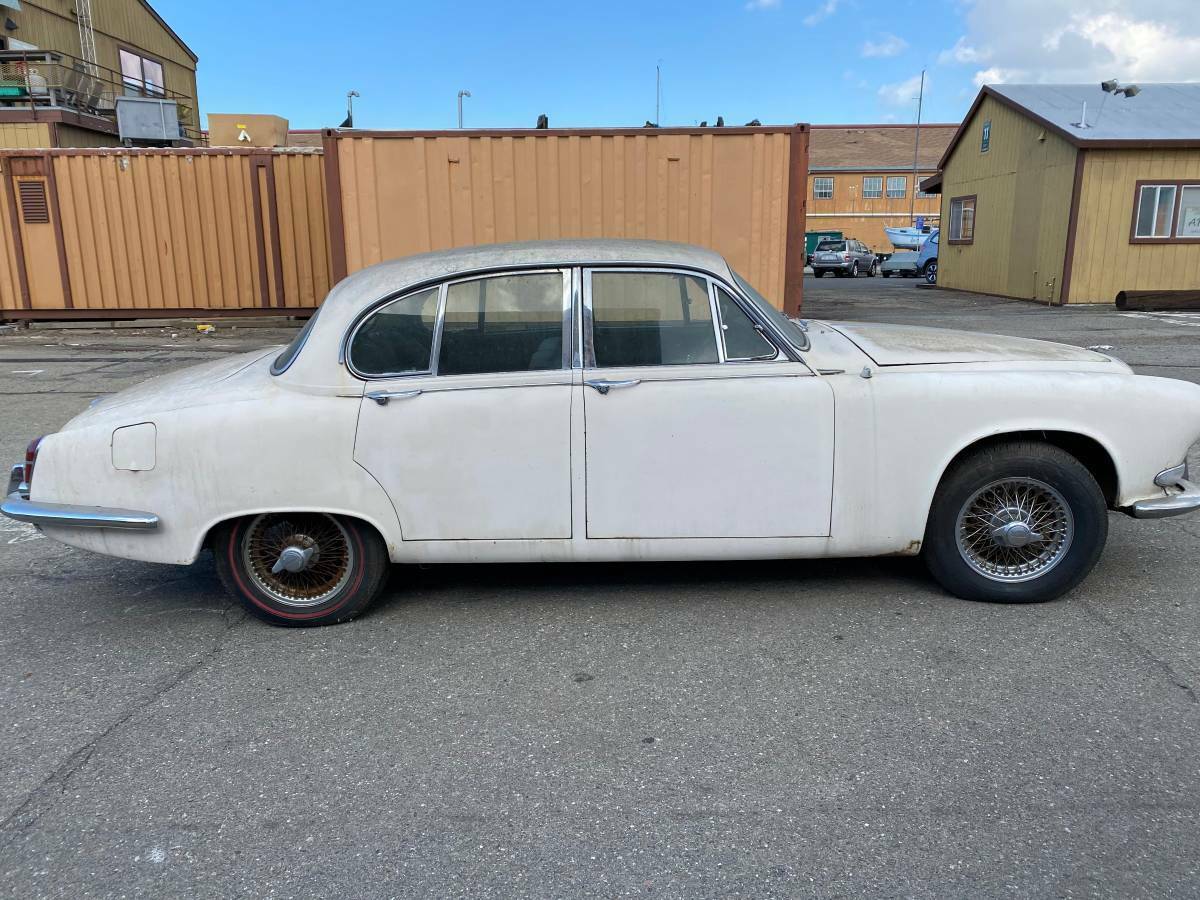 1967 White Jaguar 420 Sedan
