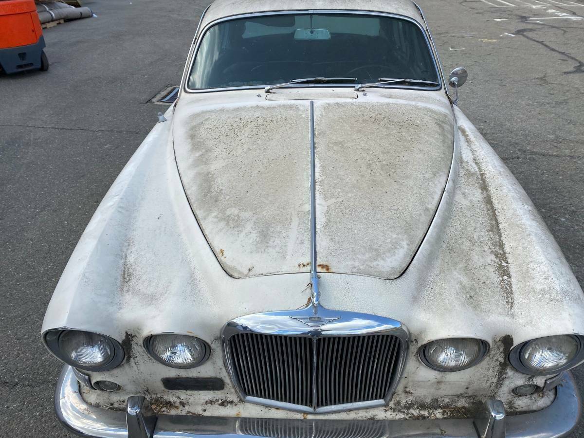 1967 White Jaguar 420 Sedan