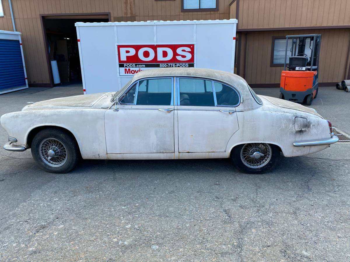 1967 White Jaguar 420 Sedan