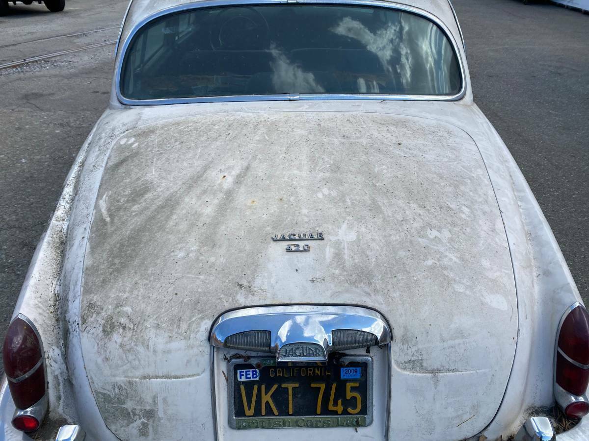 1967 White Jaguar 420 Sedan
