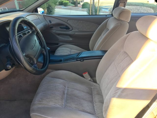1994 Gold Ford Thunderbird Coupe
