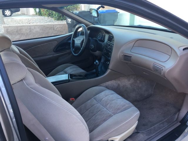1994 Gold Ford Thunderbird Coupe