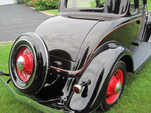 1933 Black Ford Standard Coupe