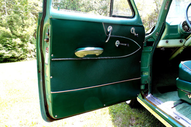 1954 Green Chevrolet Bel Air/150/210 Sedan
