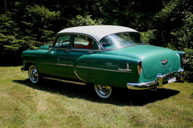 1954 Green Chevrolet Bel Air/150/210 Sedan