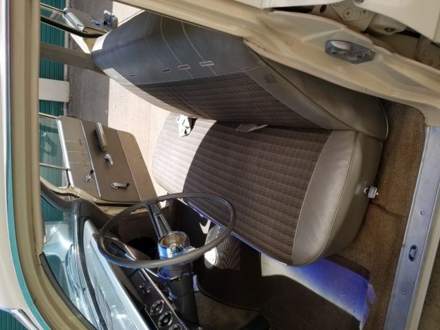 1962 Cream Chevrolet Bel Air/150/210 Sedan