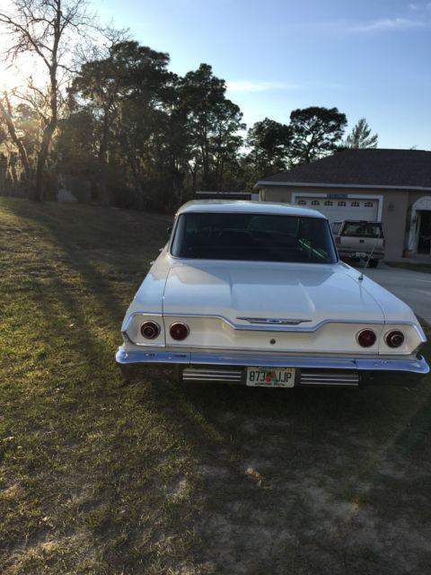 1963 White Chevrolet Bel Air/150/210