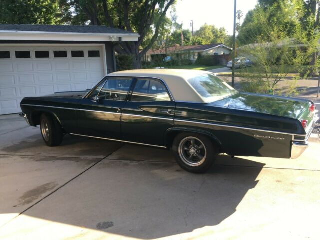 1965 Green Chevrolet BelAir Sedan