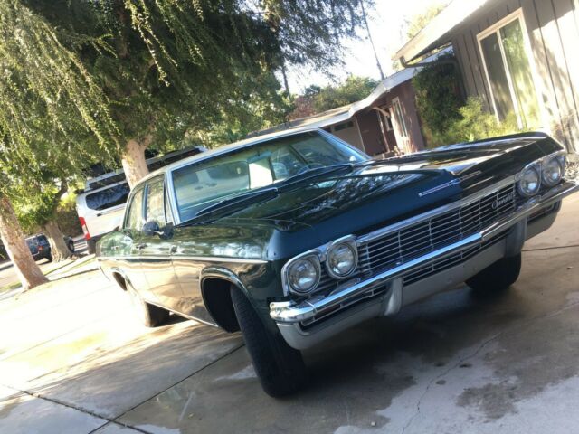 1965 Green Chevrolet BelAir Sedan