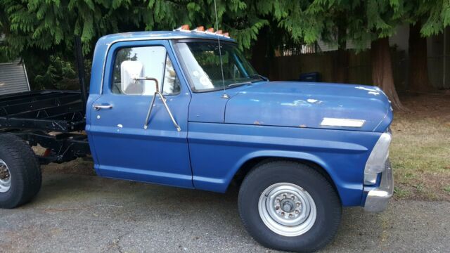 1967 Blue Ford F-250 Cab & Chassis