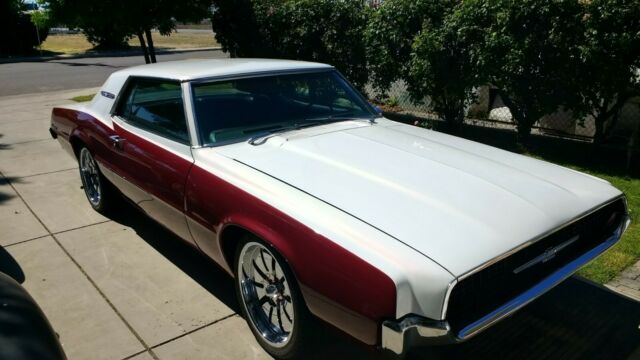 1967 White Ford Thunderbird Coupe