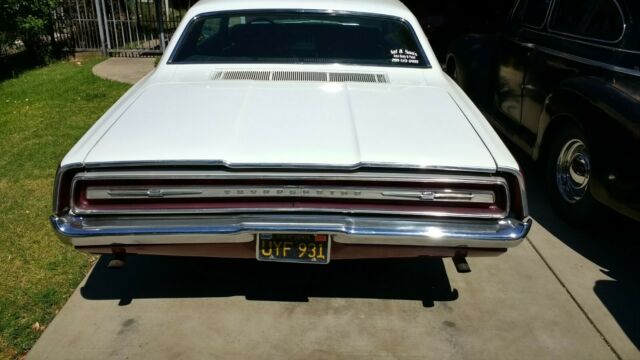 1967 White Ford Thunderbird Coupe