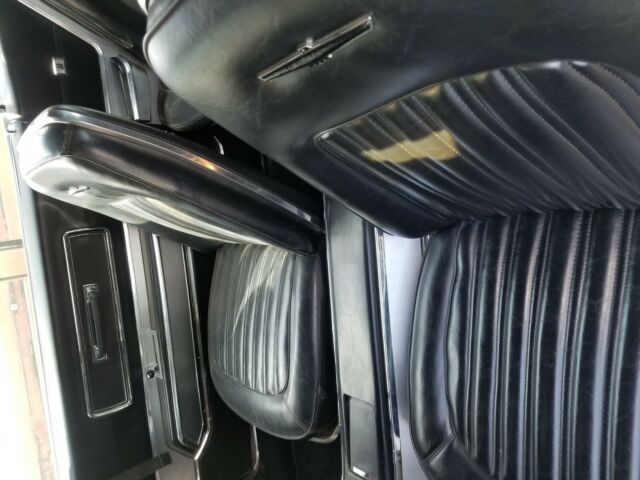 1967 White Ford Thunderbird Coupe