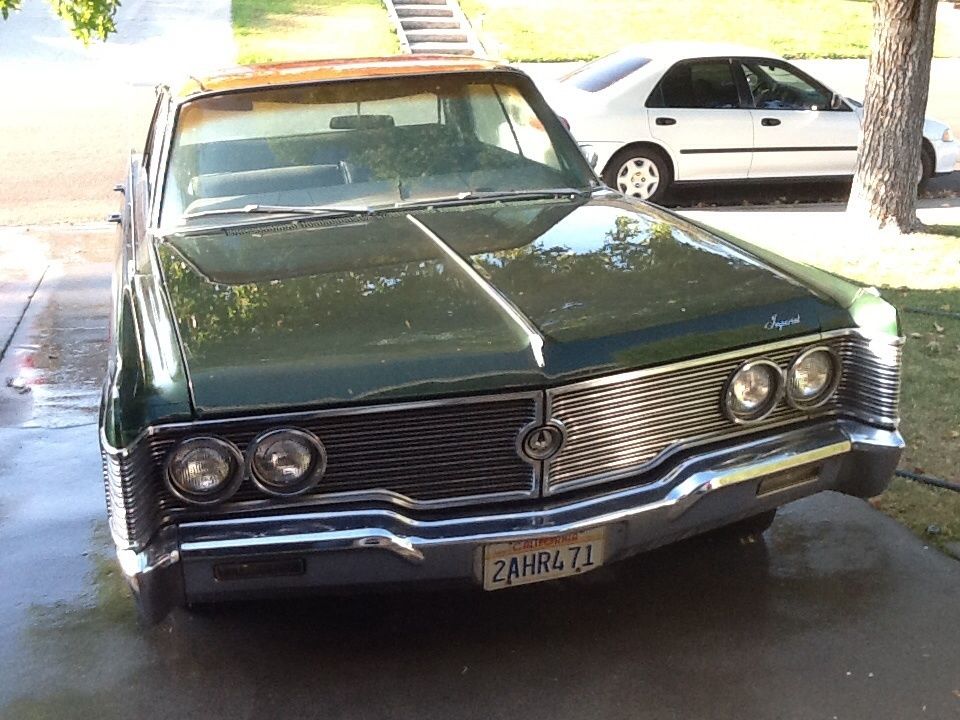 1968 Green Chrysler Imperial 4 DOOR