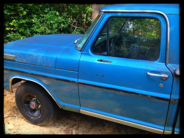 1969 Blue Ford F-100
