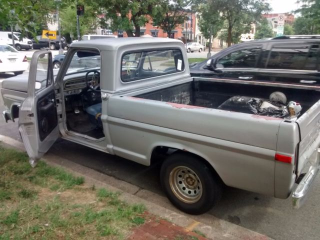 1970 Silver Ford F-100