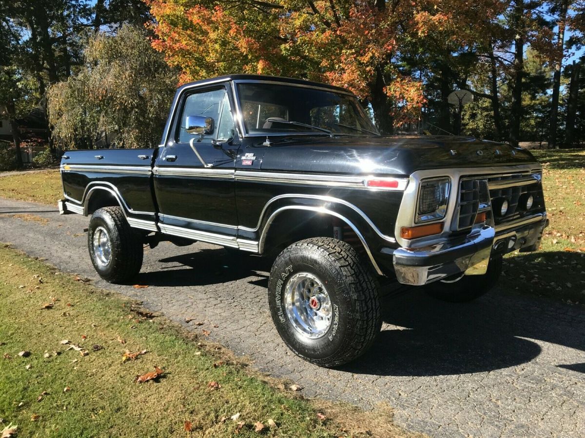 1974 Ford F-100 Standard Cab Pickup