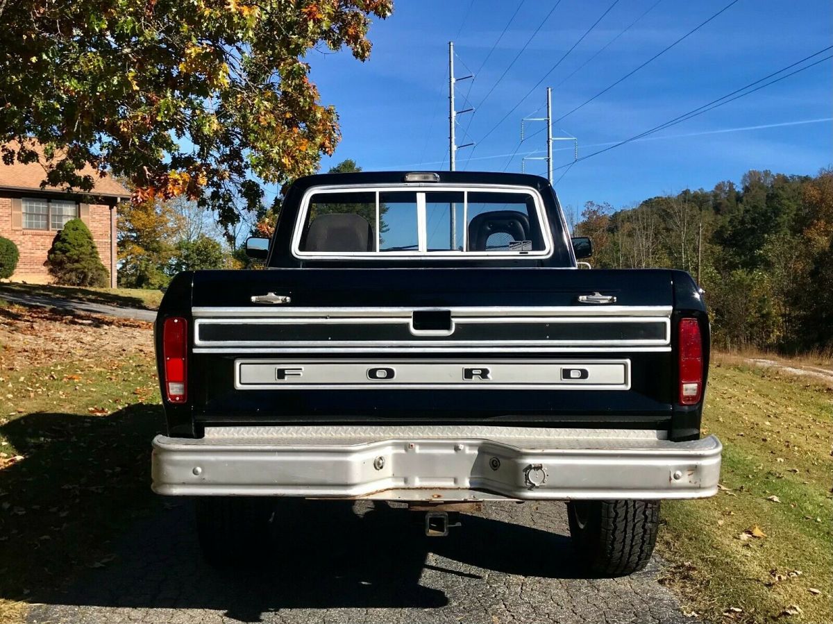 1974 Ford F-100 Standard Cab Pickup