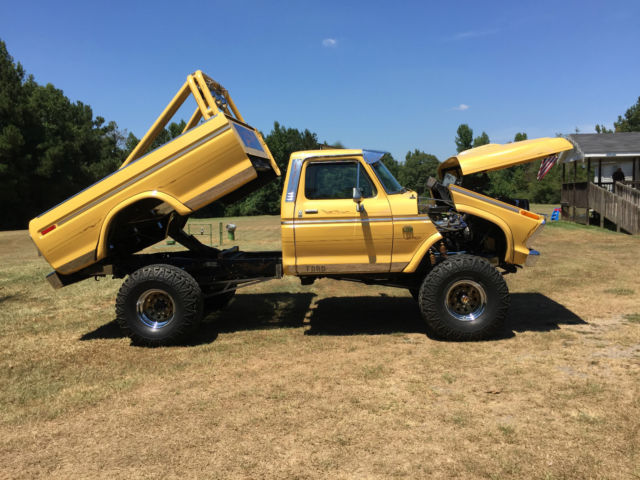 1974 Yellow Ford F-250