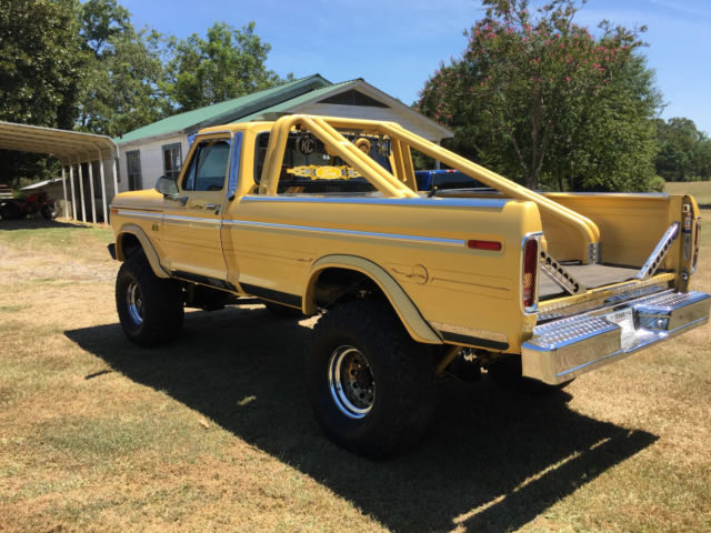 1974 Yellow Ford F-250