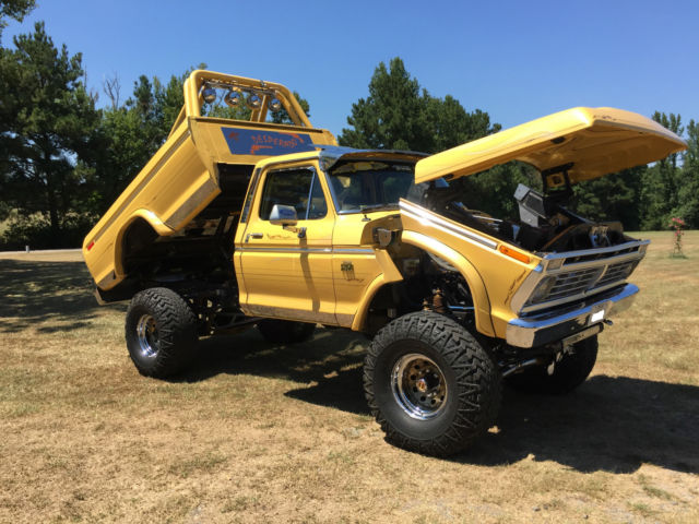 1974 Yellow Ford F-250