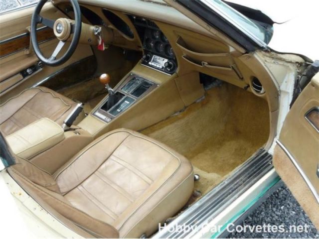 1975 Tan Chevrolet Corvette