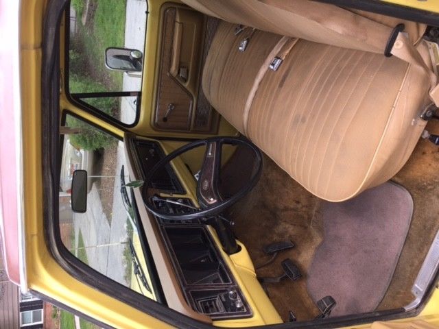 1977 Yellow / Brown Ford F-250 Standard Cab Pickup