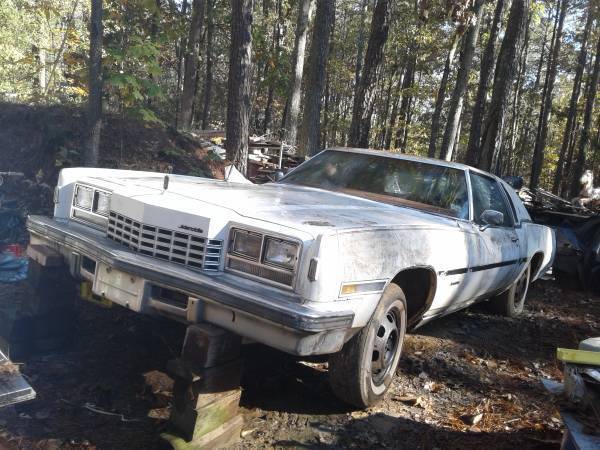 1977 White Oldsmobile Other Coupe