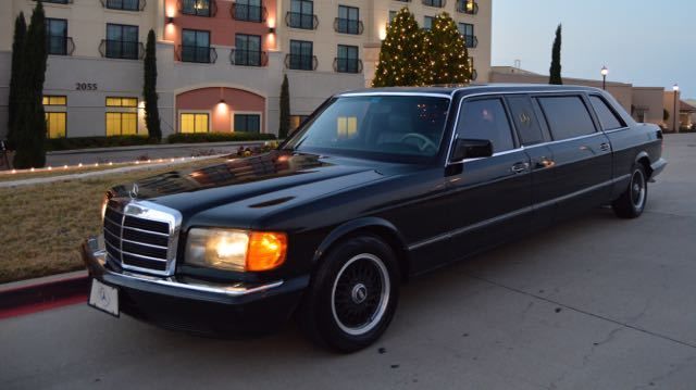 1982 Black Mercedes-Benz 300-Series Limousine