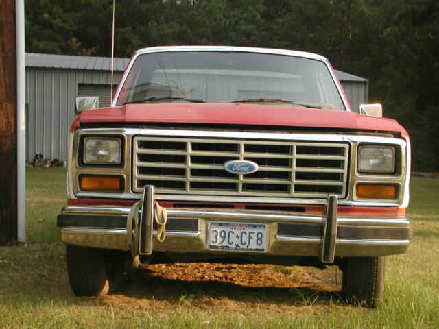 1982 White Ford F-150 Standard Cab Pickup