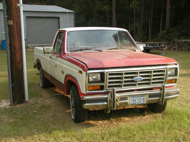 1982 White Ford F-150 Standard Cab Pickup
