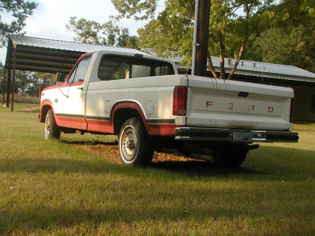 1982 White Ford F-150 Standard Cab Pickup