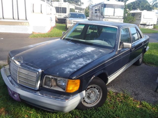 1984 Blue Mercedes-Benz 300-Series Sedan