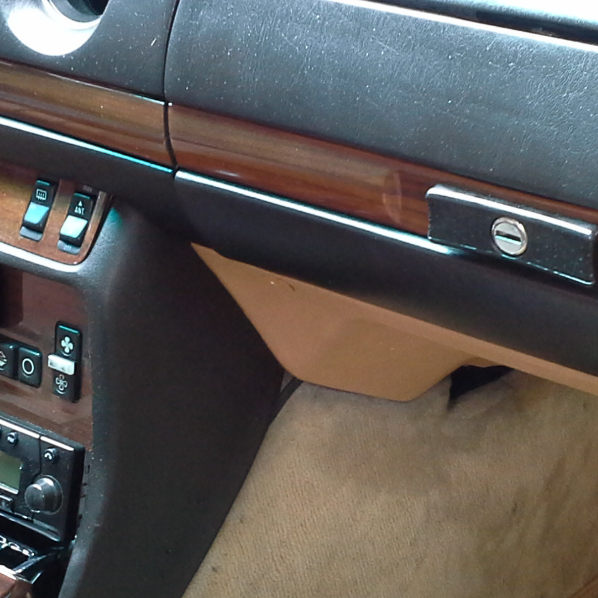 1985 Blue Mercedes-Benz 300-Series